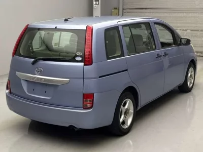 Toyota ISIS