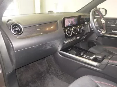 Mercedes-Benz B CLASS