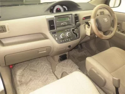Toyota RAUM