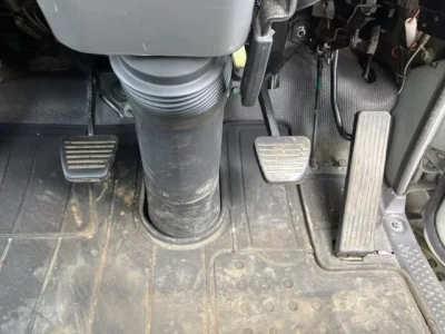 Nissan TRUCK