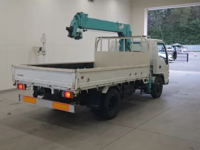 Nissan TRUCK