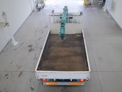 Nissan TRUCK