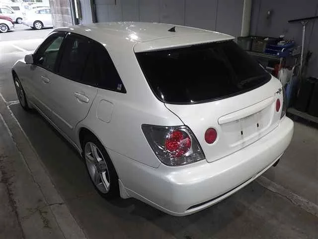 Toyota ALTEZZA WAGON