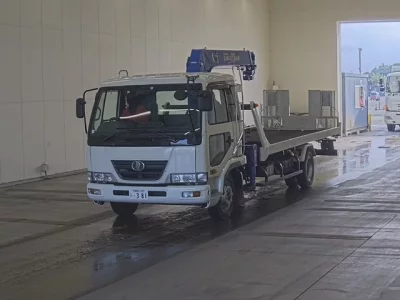 Nissan TRUCK
