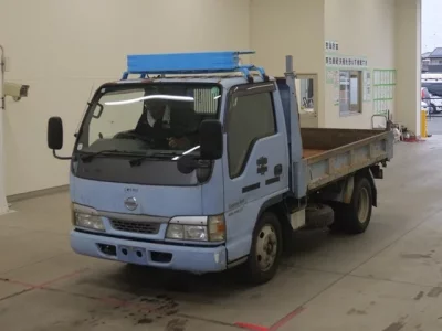 Nissan TRUCK