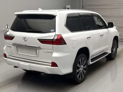 Lexus LX