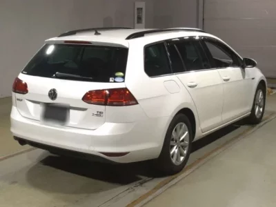 Volkswagen GOLF VARIANT