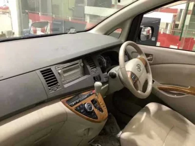 Toyota ISIS