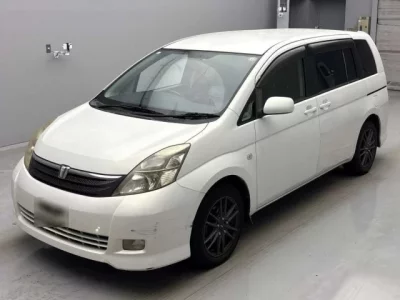 Toyota ISIS