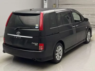 Toyota ISIS
