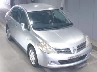 Nissan TIIDA LATIO