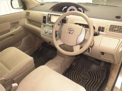 Toyota RAUM