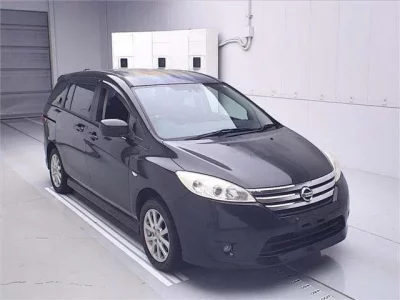 Nissan LAFESTA