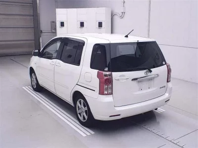 Toyota RAUM