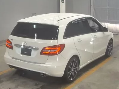 Mercedes-Benz B CLASS