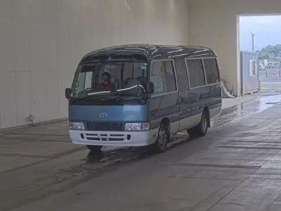 Toyota COASTER