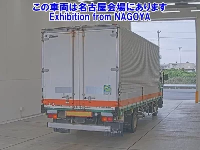 Nissan TRUCK