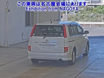 Toyota ISIS