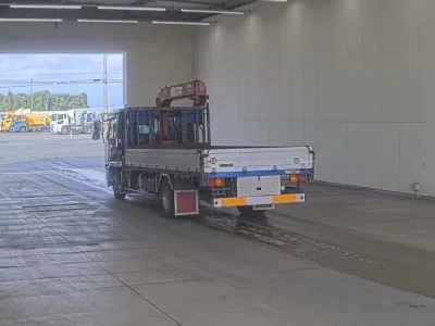 Nissan TRUCK