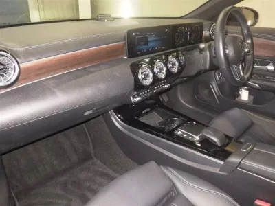 Mercedes-Benz CLA CLASS