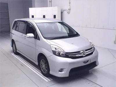 Toyota ISIS