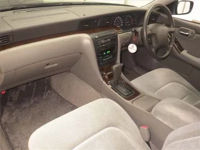 Nissan LAUREL