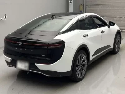 Toyota CROWN CROSSOVER