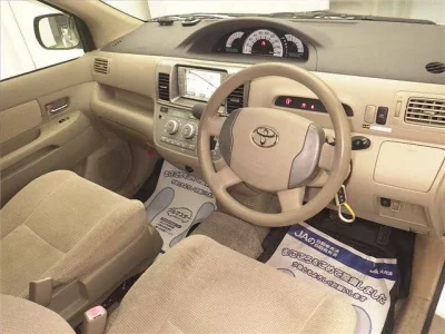 Toyota RAUM