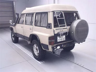 Nissan SAFARI
