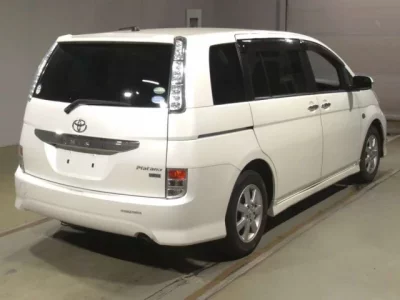 Toyota ISIS