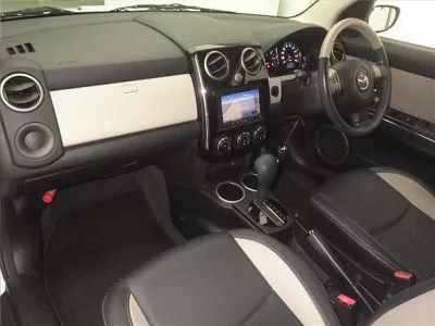 Mazda VERISA