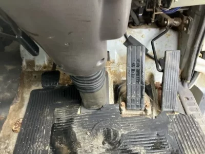 Nissan TRUCK