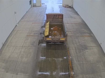 Nissan TRUCK