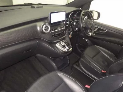 Mercedes-Benz V CLASS