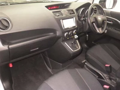 Nissan LAFESTA