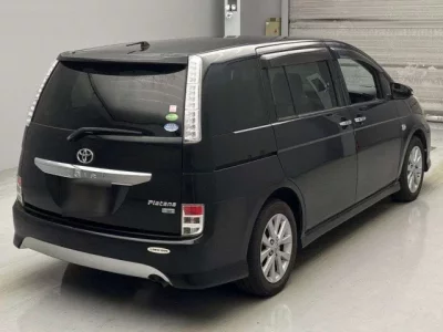 Toyota ISIS