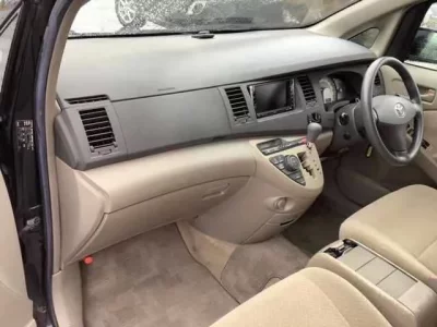 Toyota ISIS