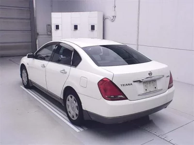 Nissan TEANA