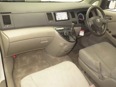 Toyota ISIS