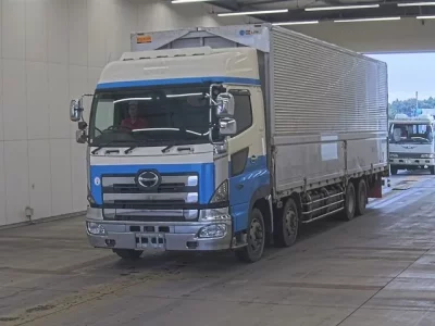 Hino TRUCK