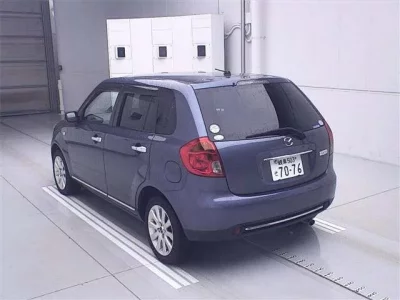 Mazda VERISA