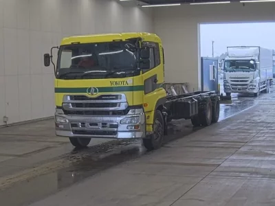 Nissan TRUCK