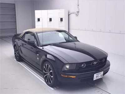 Ford MUSTANG