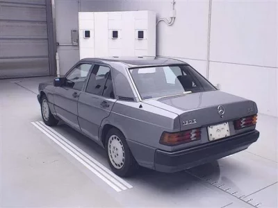 Mercedes-Benz 190 SERIES