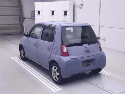 Daihatsu Esse