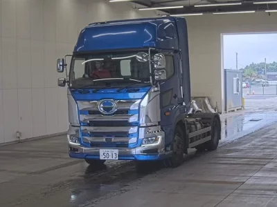 Hino TRUCK