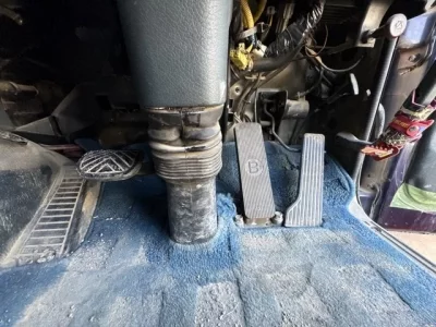 Nissan TRUCK