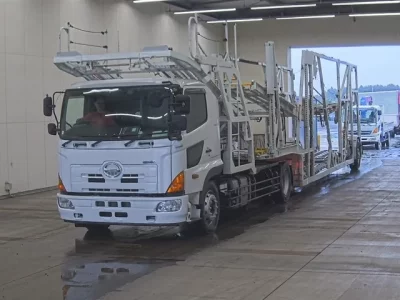 Hino TRUCK