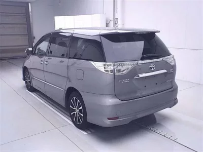 Toyota ESTIMA HYBRID