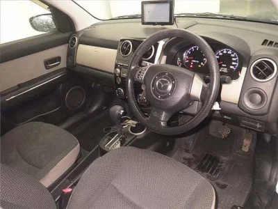 Mazda VERISA
